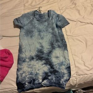 Lululemon Blue and White Tie dye Swiftly Tech
